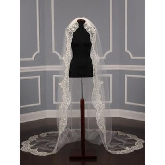 St. Pucchi M9312 Diamond White Gold Chapel Embroidered Wedding Bridal Veil main image 7